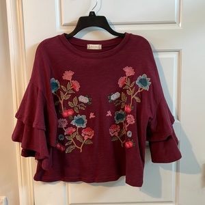 Floral shirt with sleeves